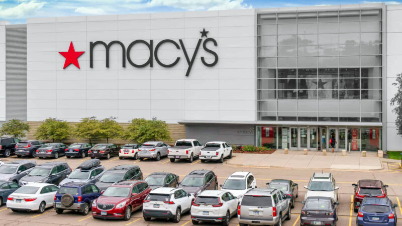 Macy’s je vo fiančnom poklese