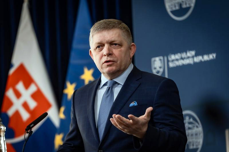 Premiér Fico odmieta návrh zastaviť tok plynu pre Slovensko z Ruska