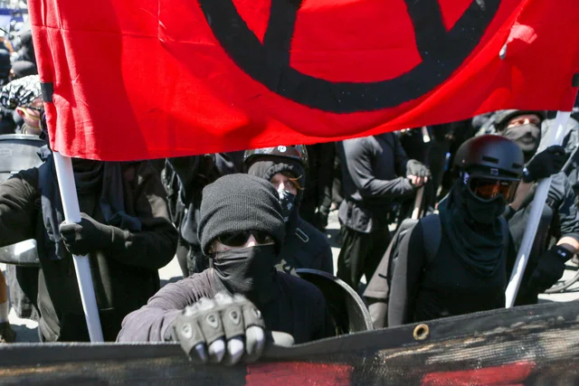 Trump podpísal dekrét o hnutí Antifa