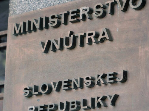 Na Slovensku pripravujú zákon proti šíreniu nenávisti na internete