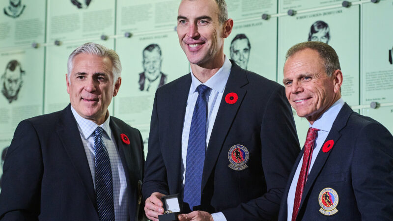 Zdena Cháru uviedli do hokejovej siene slávy