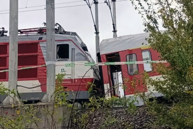 Zrážka vlakov pri Pezinku na Slovensku