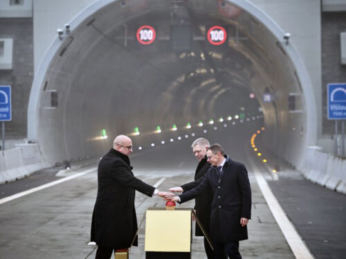Na Slovensku otvorili najdlhší diaľničný tunel