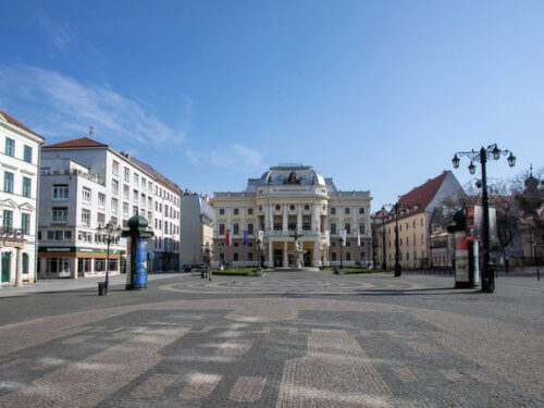 Bratislava ide obnoviť Hviezdoslavovo námestie