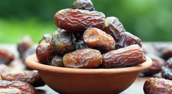 Účinok datlí na človeka  