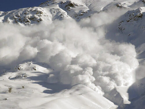 Lavína v Kalifornii zabíjala