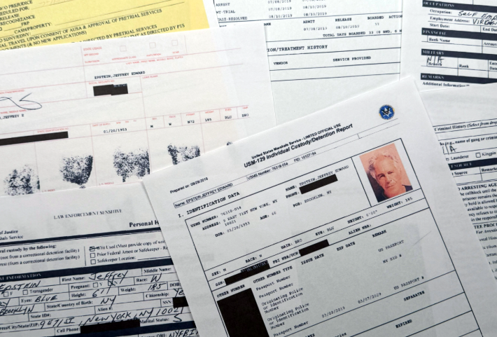 Vyjadrenie ministra k afére Epstein