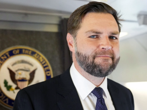 Obvinili muža, ktorý sa vyhrážal zabitím viceprezidenta Vancea