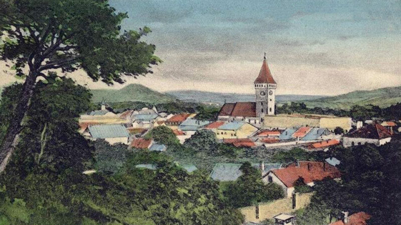 Potopu v Sabinove zaznamenali na múr kostola