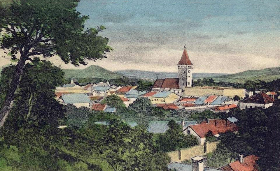 Potopu v Sabinove zaznamenali na múr kostola