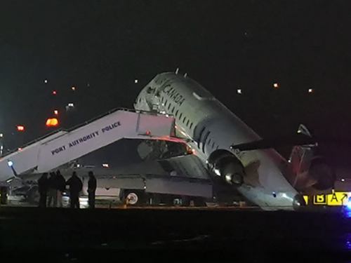 Nehoda na letisku LaGuardia