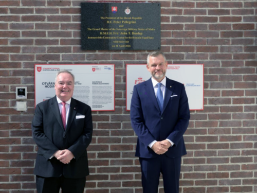 Prezident Pellegrini odhalil s veľmajstrom Maltézskeho rádu pamätnú tabuľu