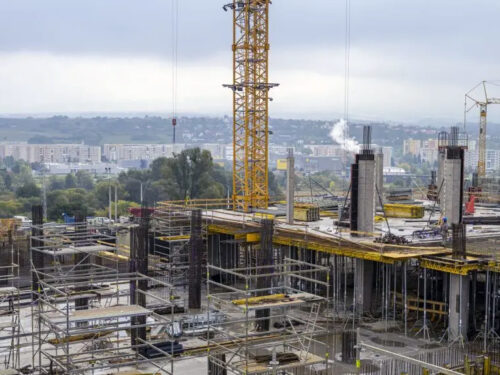 V Prešove za chybnú betonáž na novej nemocnici budú stíhať  zhotoviteľa
