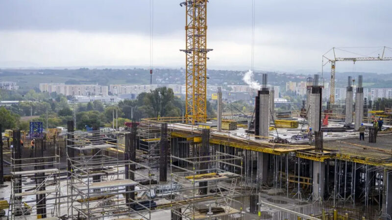 V Prešove za chybnú betonáž na novej nemocnici budú stíhať  zhotoviteľa