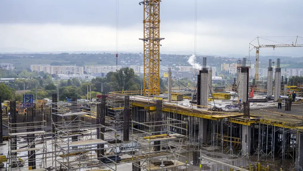 V Prešove za chybnú betonáž na novej nemocnici budú stíhať  zhotoviteľa