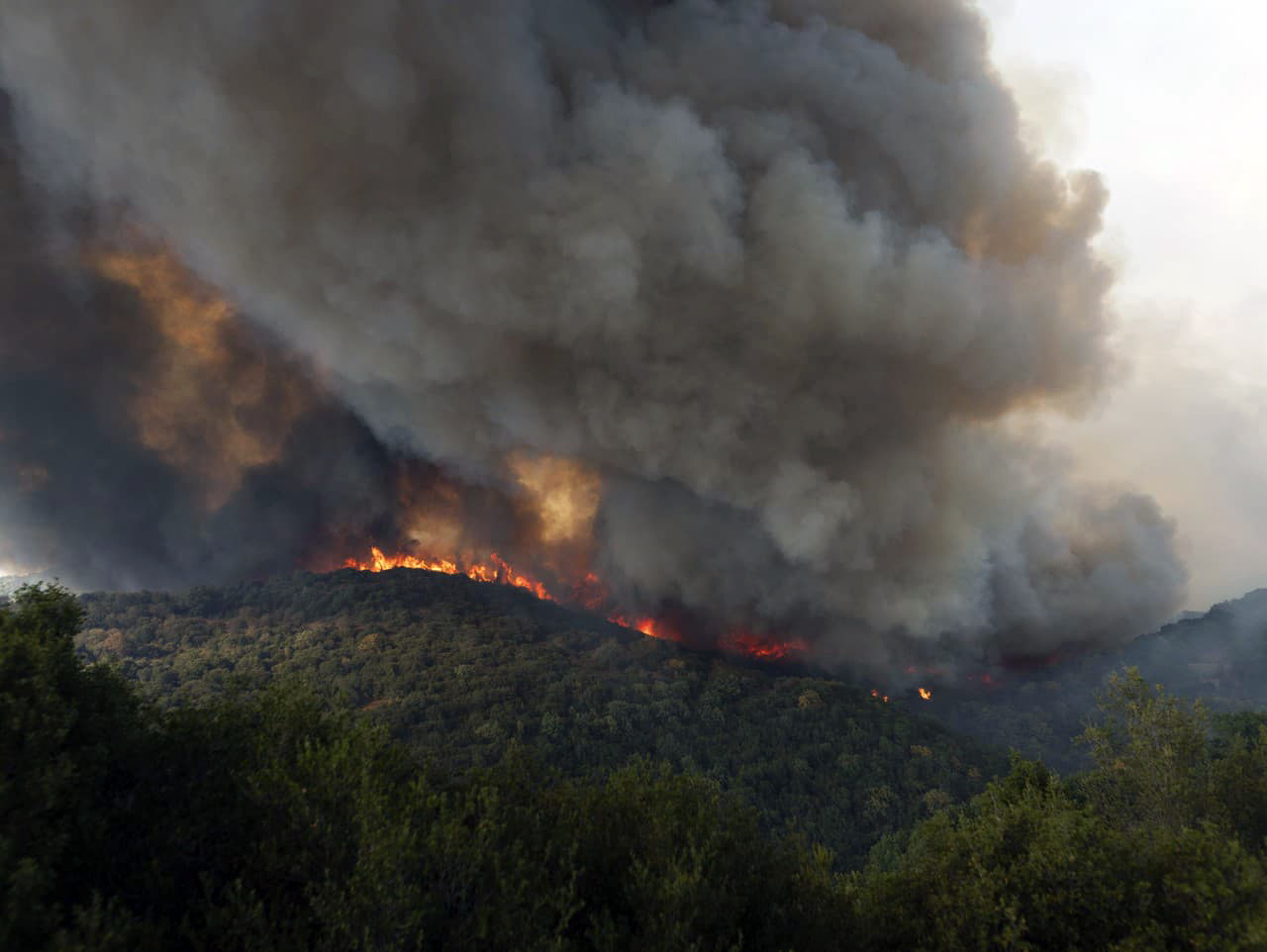 V Španielsku požiar ohrozuje zariadenie NASA