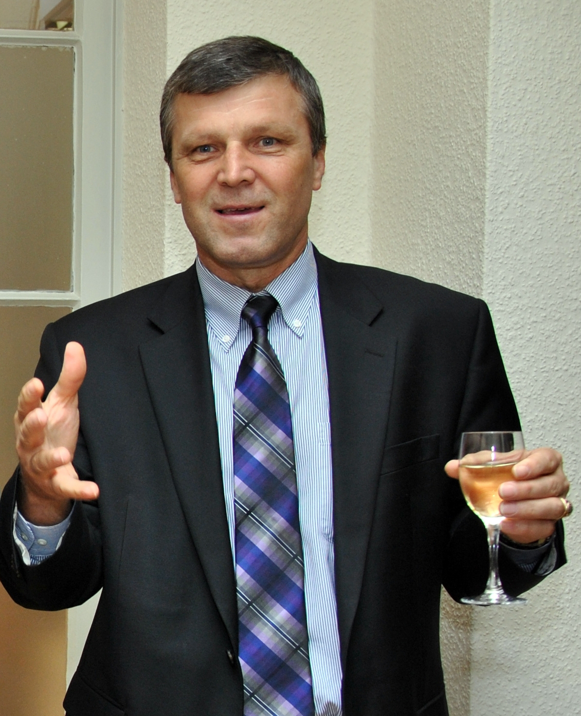 Peter Šťastný bude oslavovať